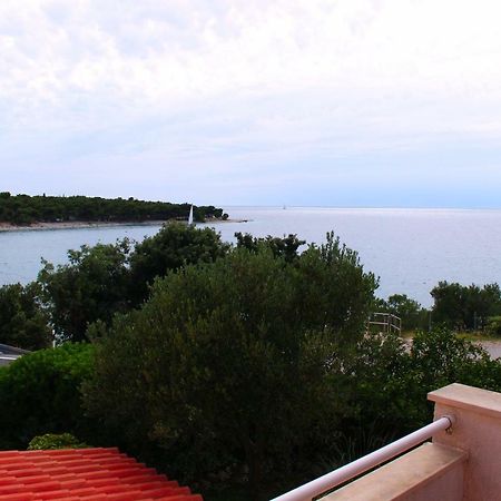 Apartments Tonka Примоштен Екстер'єр фото